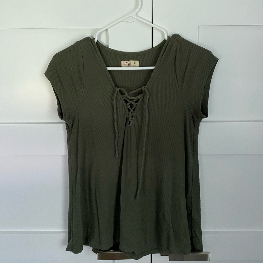 Green holister flowy shirt
